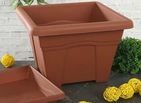 گلدان پلاستیکی کوچک