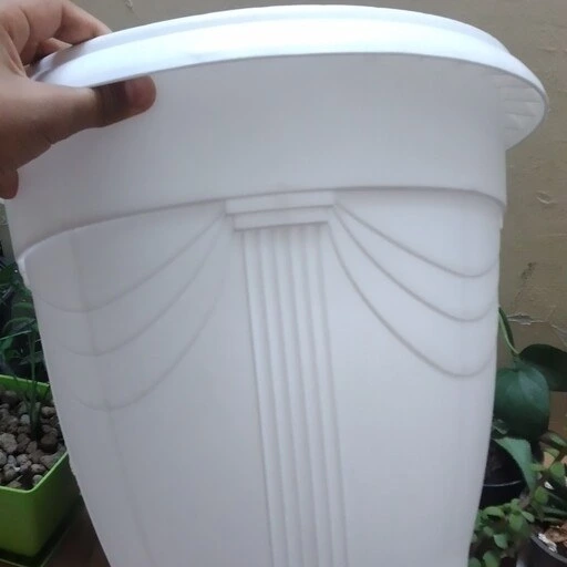 گلدان های پلاستیکی