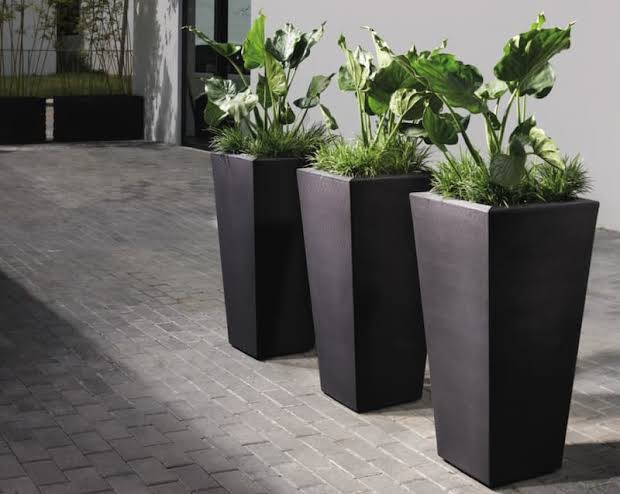 گلدان‌ های پلاستیکی